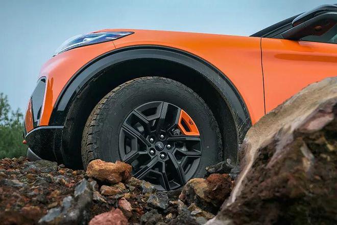 户外爱好者打造全钢底盘装甲+全地形AT胎不朽情缘手机版探险者昆仑穿越版5座上市为(图3) 户外爱好者打造全钢底盘装甲+全地形AT胎不朽情缘手机版探险者昆仑穿越版5座上市为(图3)