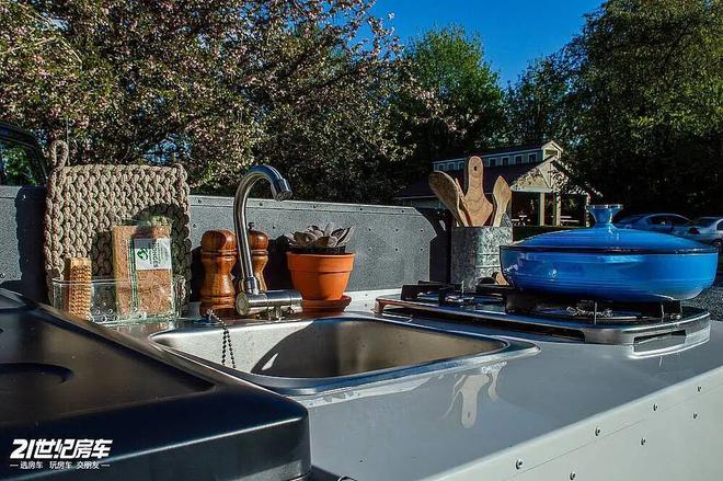 all Boy 越野拖挂高顶+全铝+强越野!不朽情缘探险党终极选择!Mammoth T(图7) all Boy 越野拖挂高顶+全铝+强越野!不朽情缘探险党终极选择!Mammoth T(图7)